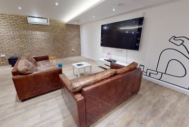 Bronze En Suite at iQ The Pad, 71 Egham Hill, City Centre, Egham, TW200ER - Image 3